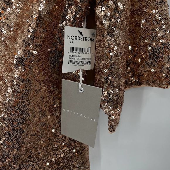 CHELSEA28 Sequin Crewneck Short Sleeve Top In Beige- Silver‎ Sequin NWT Size XS - Picture 4 of 8